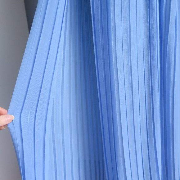 ๐GORGEOUS๐ Pleated Maxi Skirt with Side Slits in Periwinkle Blue - Picture 12 of 15